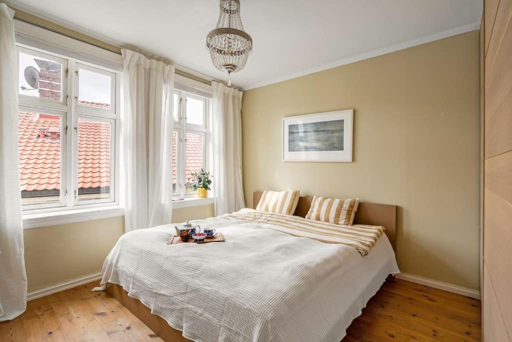 Det Lille Rode Huset Ved Floibanen Villa Bergen Exterior photo