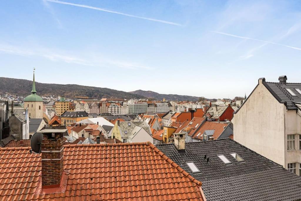 Det Lille Rode Huset Ved Floibanen Villa Bergen Exterior photo