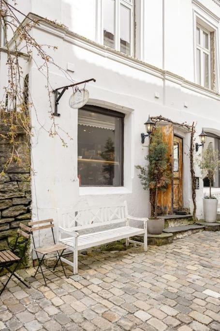 Det Lille Rode Huset Ved Floibanen Villa Bergen Exterior photo